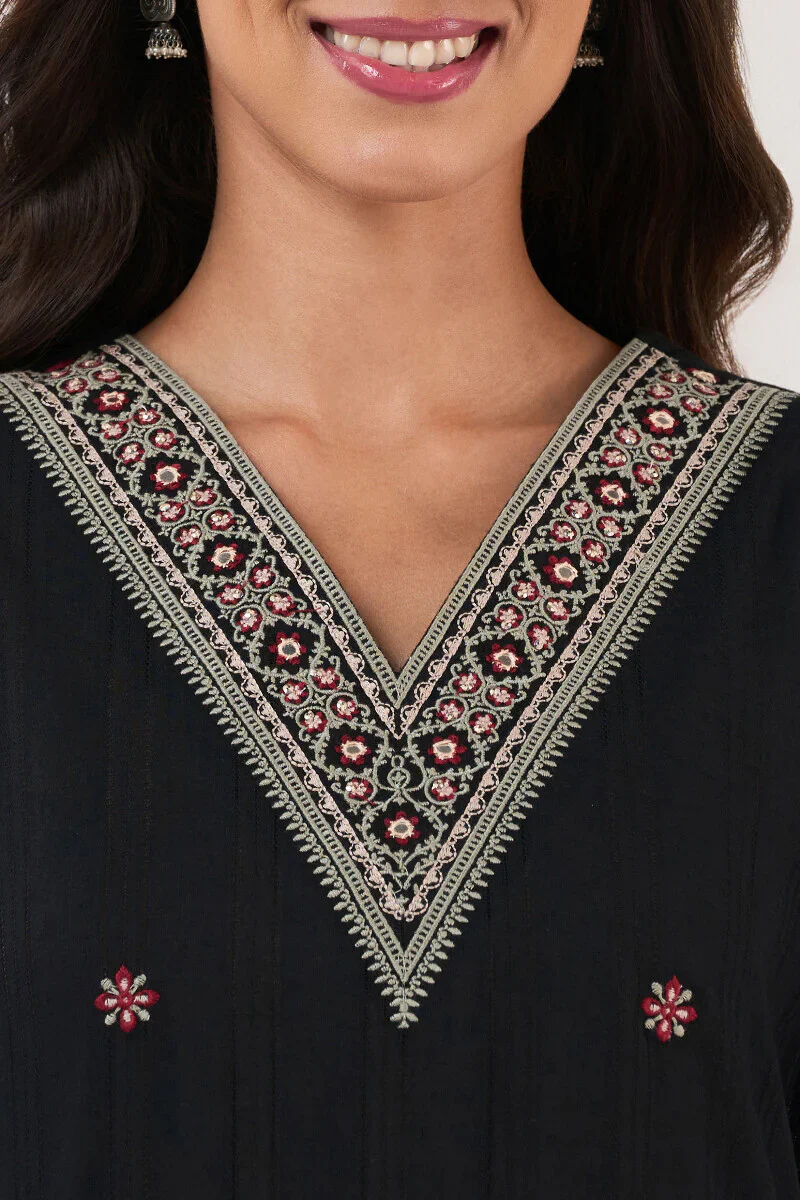 Surplus: Mehraab Aliza Kurta - Image 4