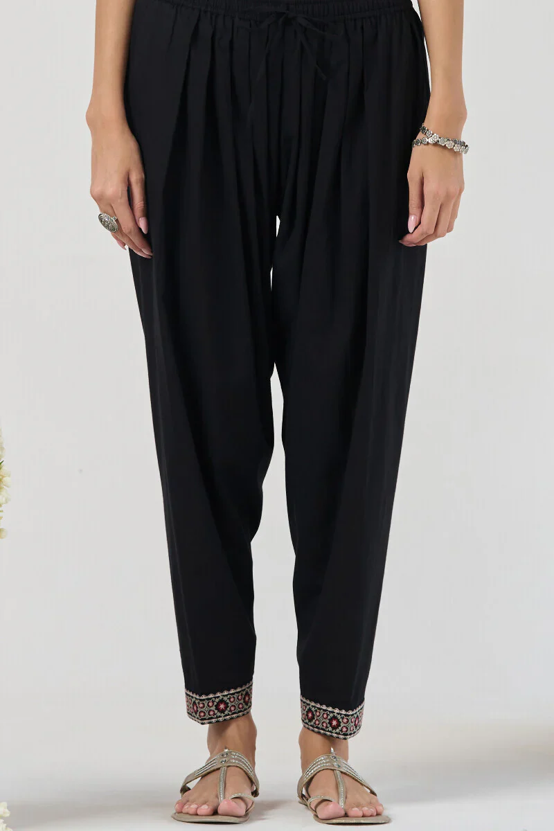 Surplus: Mehraab Alizeh Salwar