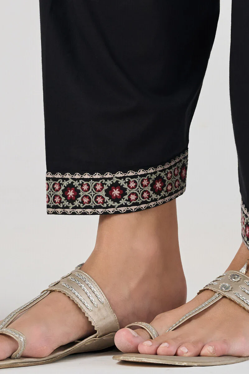 Surplus: Mehraab Alizeh Salwar - Image 2