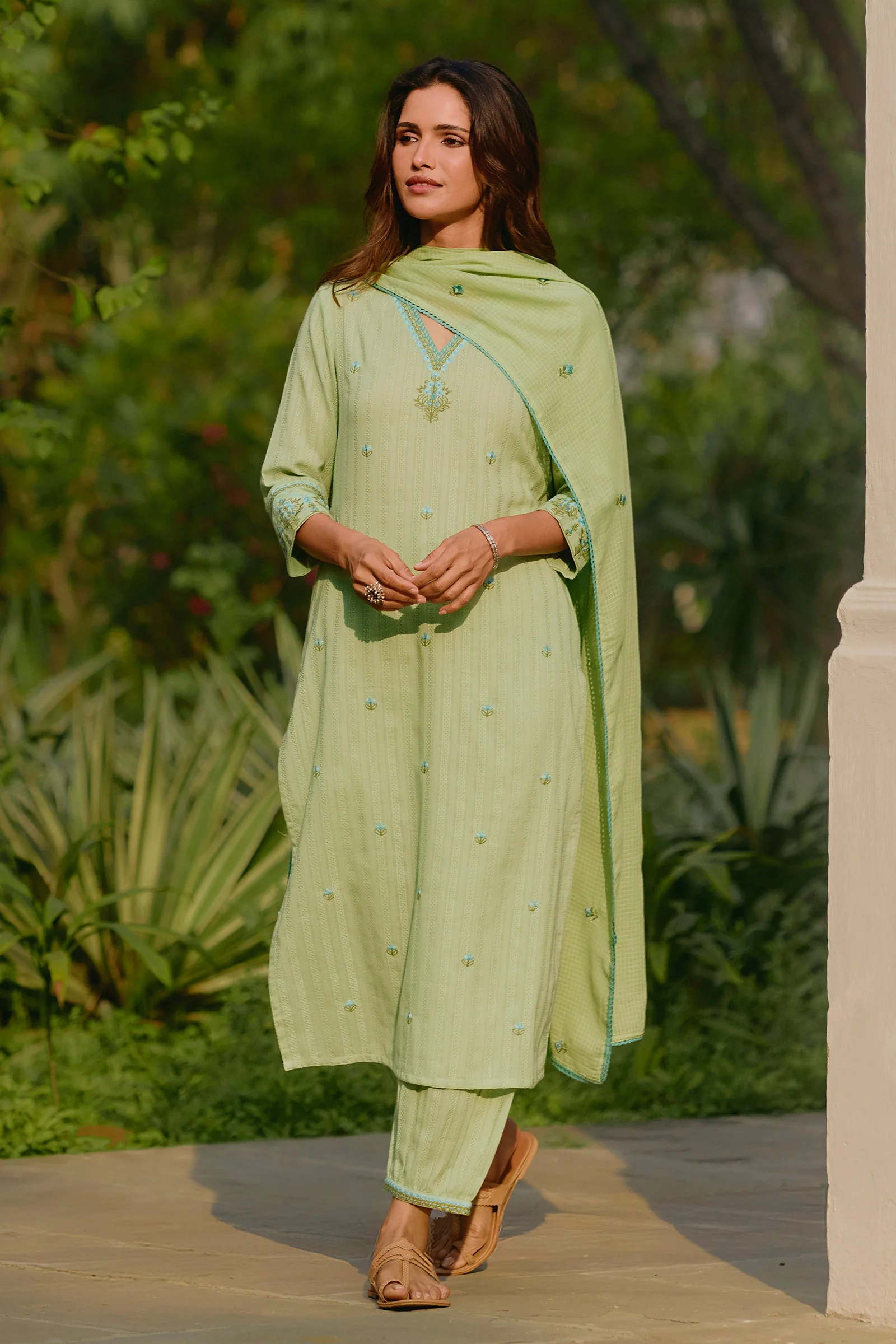 Mehraab Amira Green Dupatta - Image 3