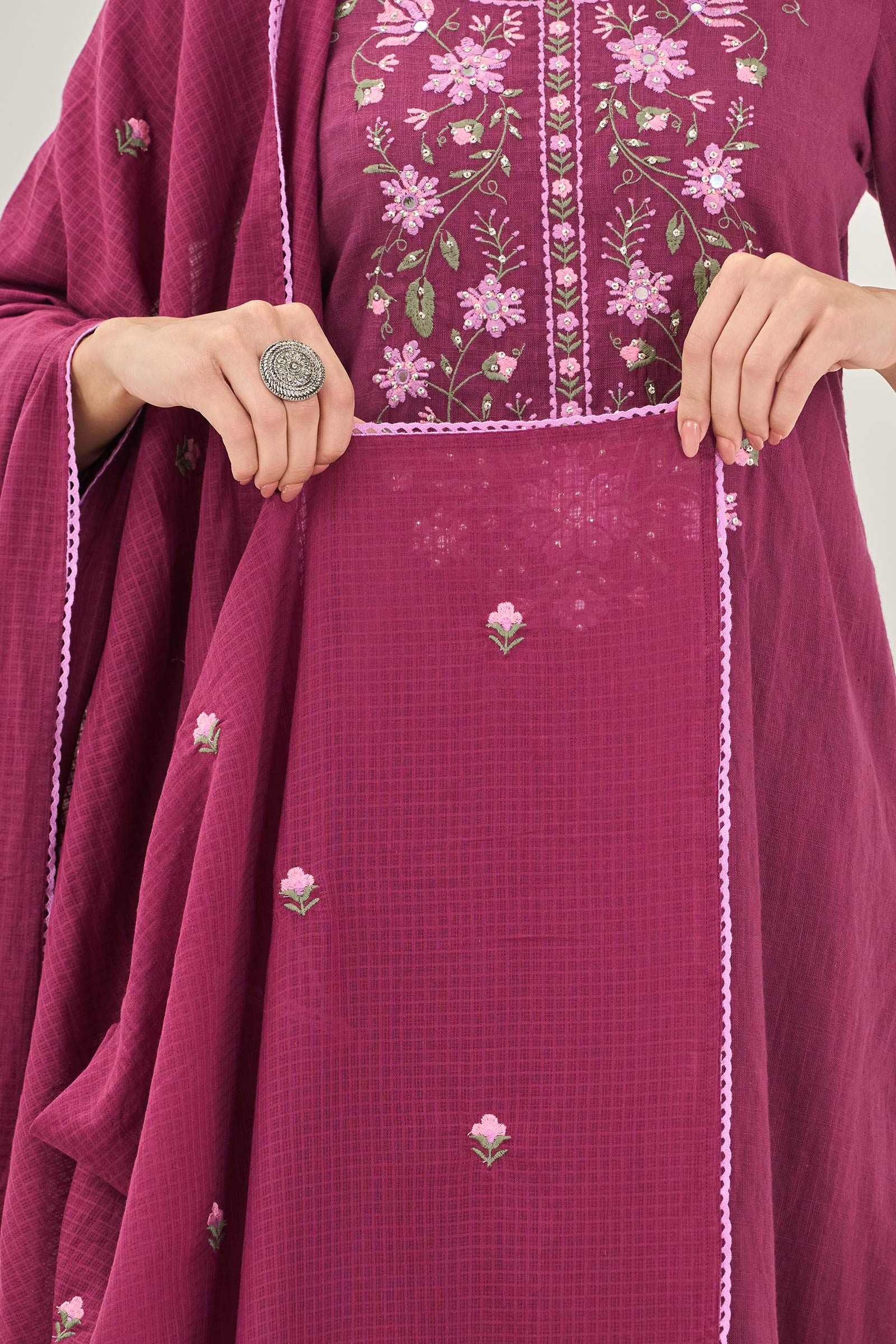 Mehraab Faiza Dupatta - Image 4