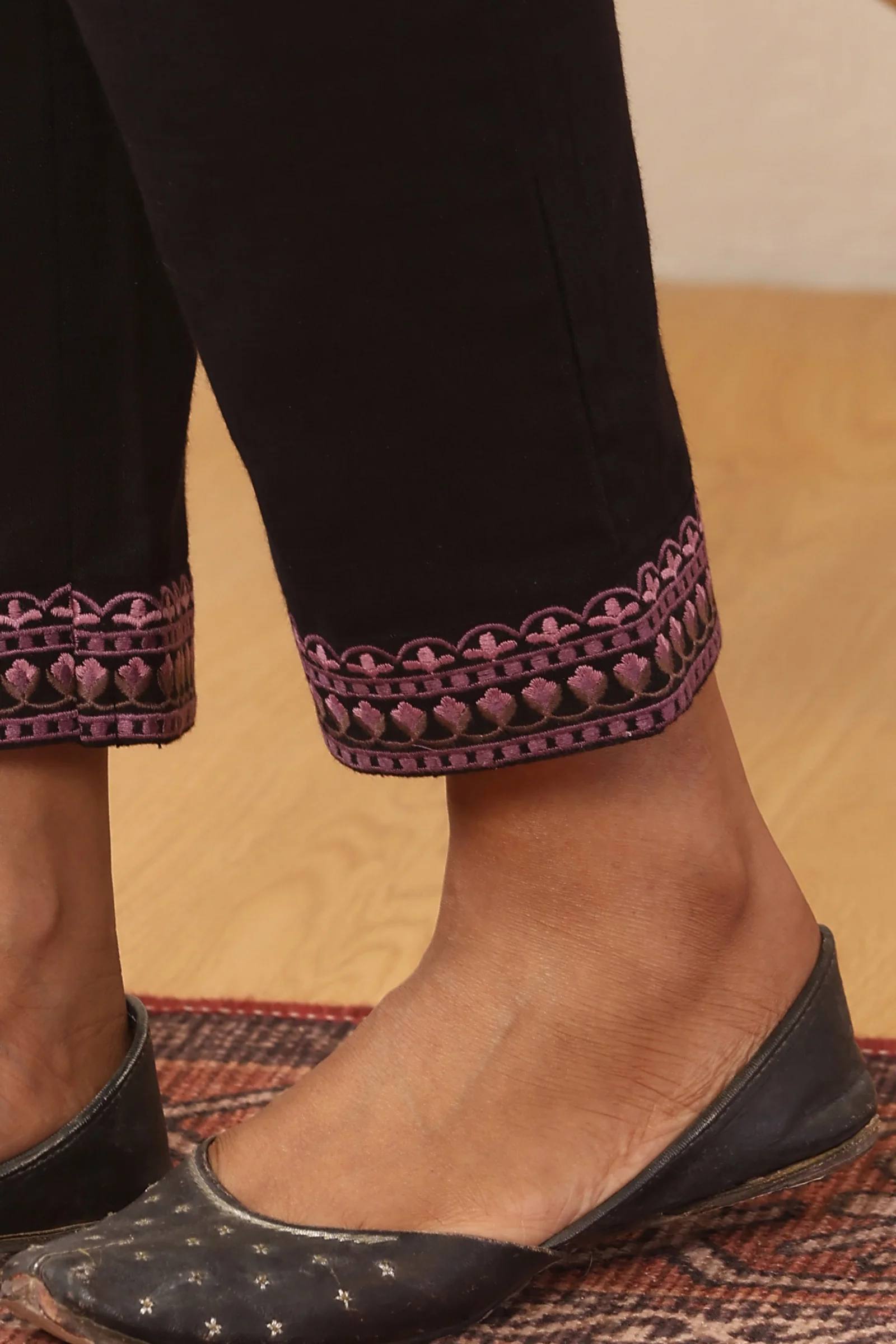 Surplus: Mehraab Farah Narrow Pants - Image 2