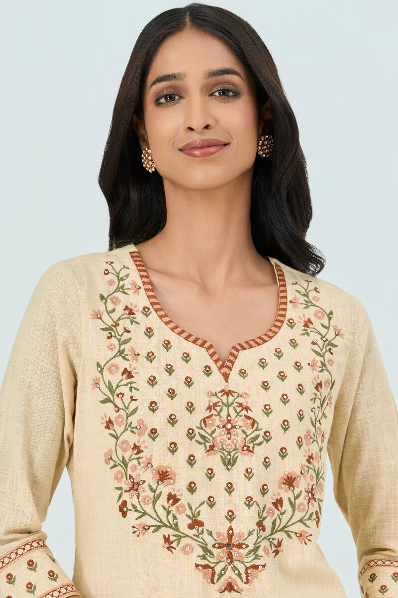 Mehraab Fatima Kurta - Image 5