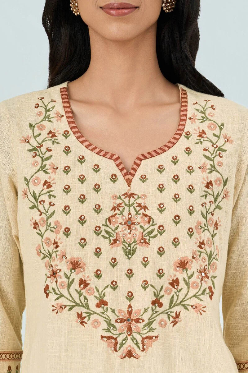 Surplus: Mehraab Fatima Kurta - Image 4