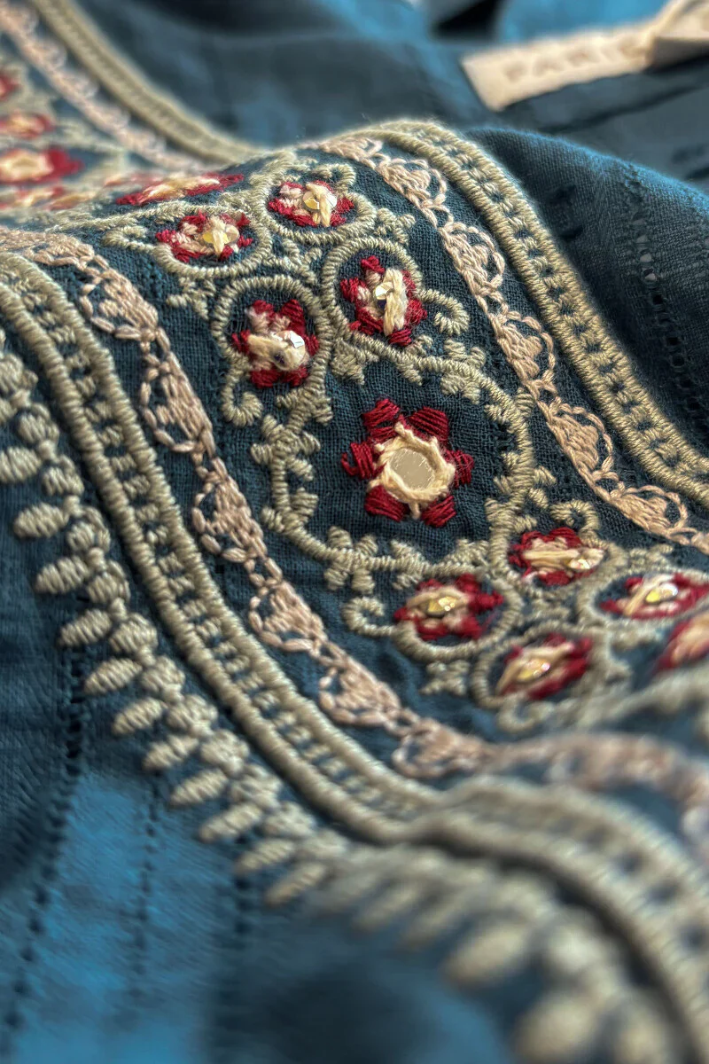 Surplus: Mehraab Ishrat Kurta - Image 2