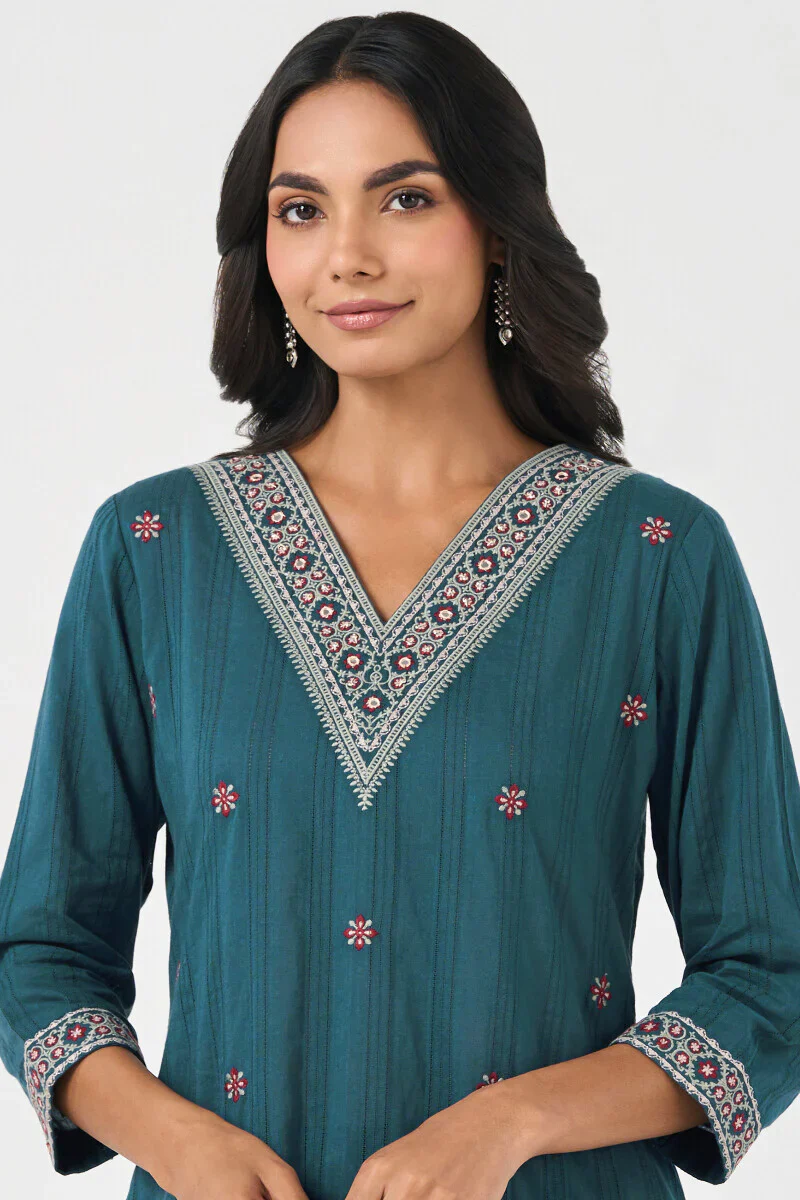 Surplus: Mehraab Ishrat Kurta - Image 5