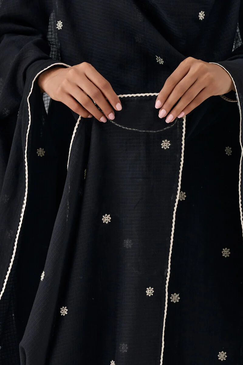 Mehraab Mumtaz Dupatta - Image 4