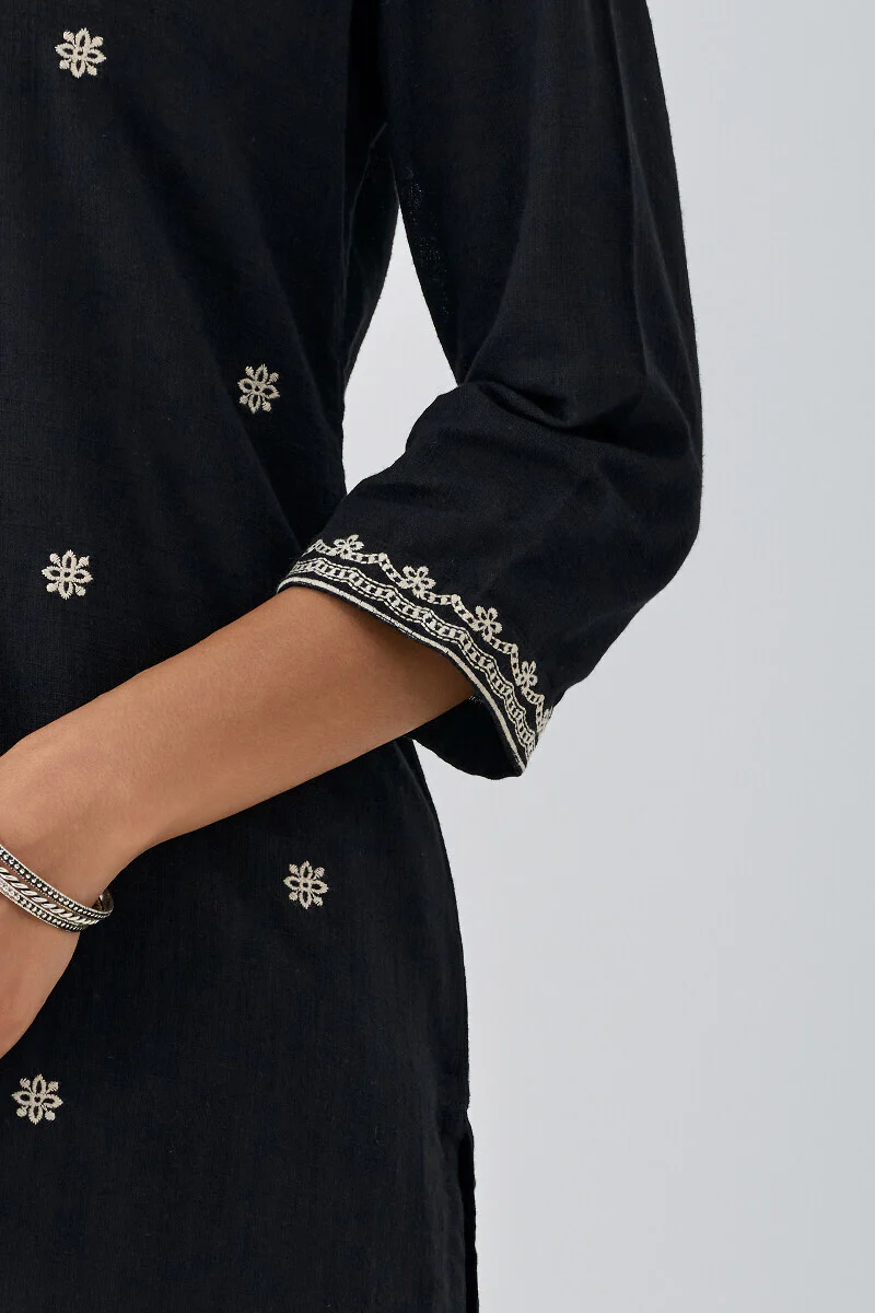 Mehraab Mumtaz Kurta - Image 6