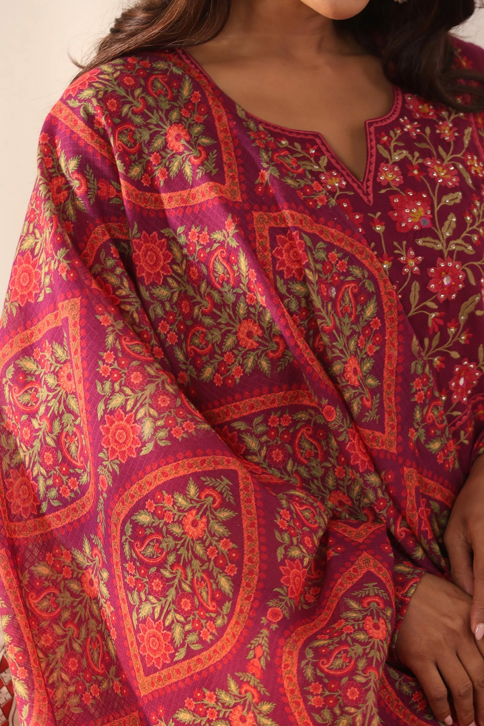 Mehraab Nusrat Narrow Dupatta - Image 2