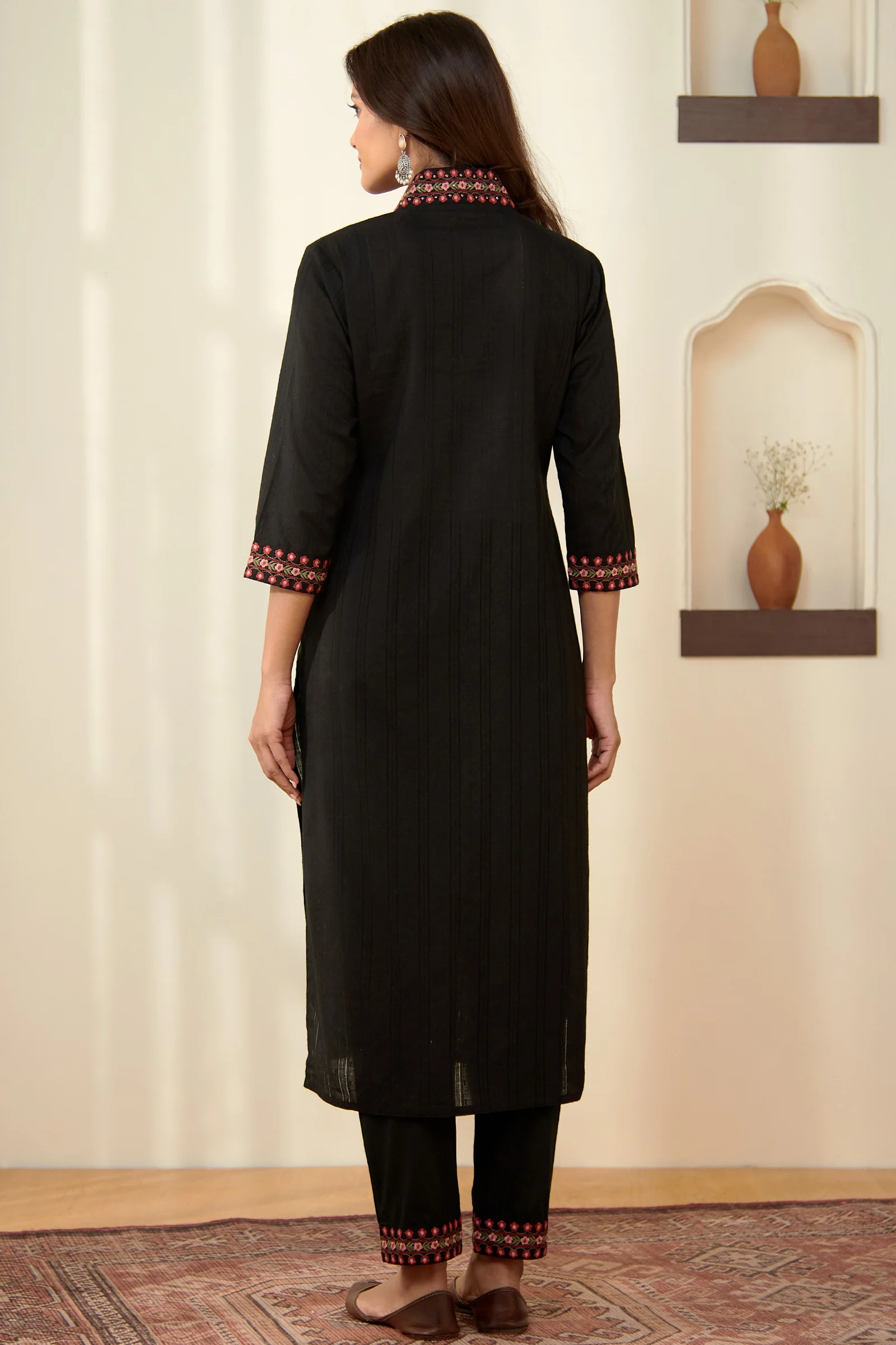 Surplus: Mehraab Pariza Kurta - Image 8