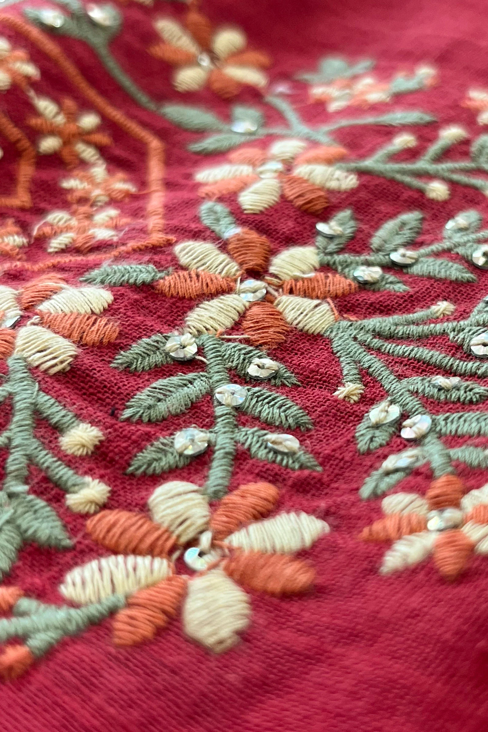 Surplus: Mehraab Sabeen Red Kurta - Image 3