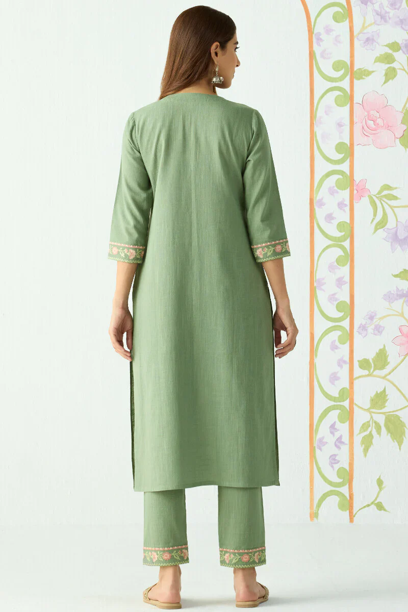 Surplus: Mehraab Siya Kurta - Image 8