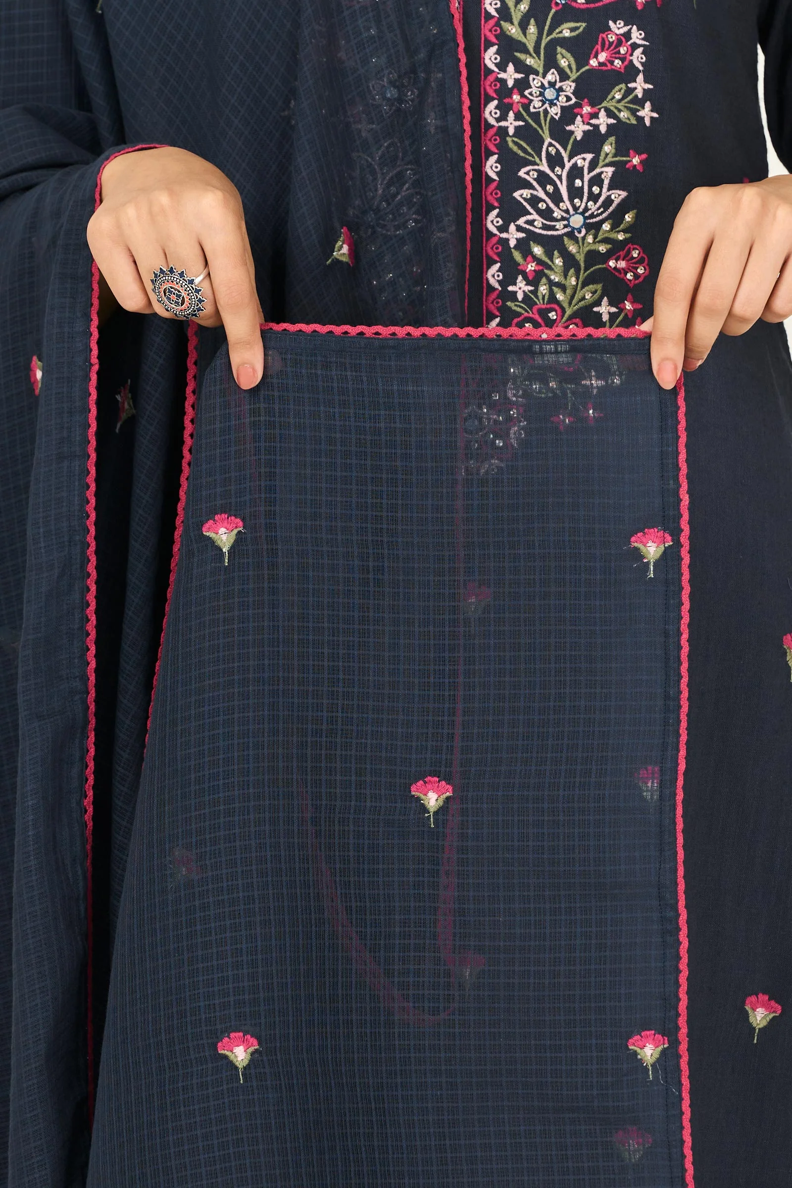 Mehraab Sneha Dupatta - Image 4