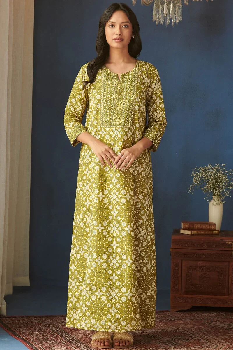 Surplus: Mehreen Mirza Kaftan - Image 3