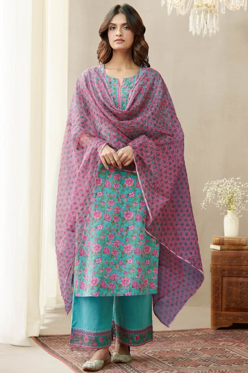 Mehreen Nazneen Farsi - Image 3