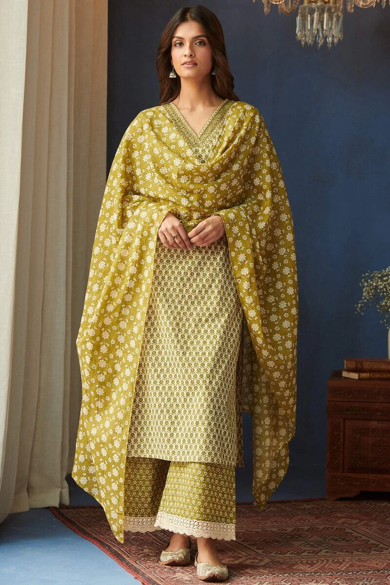 Mehreen Nikhat Sanganeri Farsi - Image 3