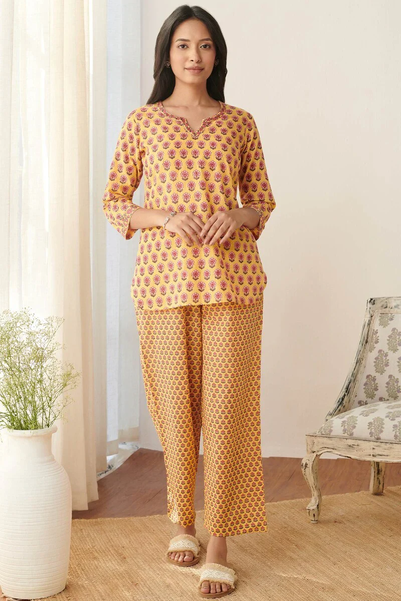 Surplus: Mehreen Saisha Loungewear Set - Image 4