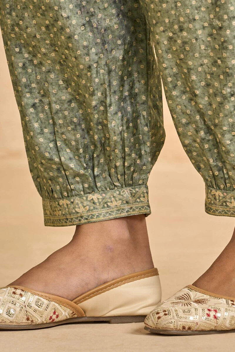 Mehrunissa Nasrin Izhaar Pants - Image 2