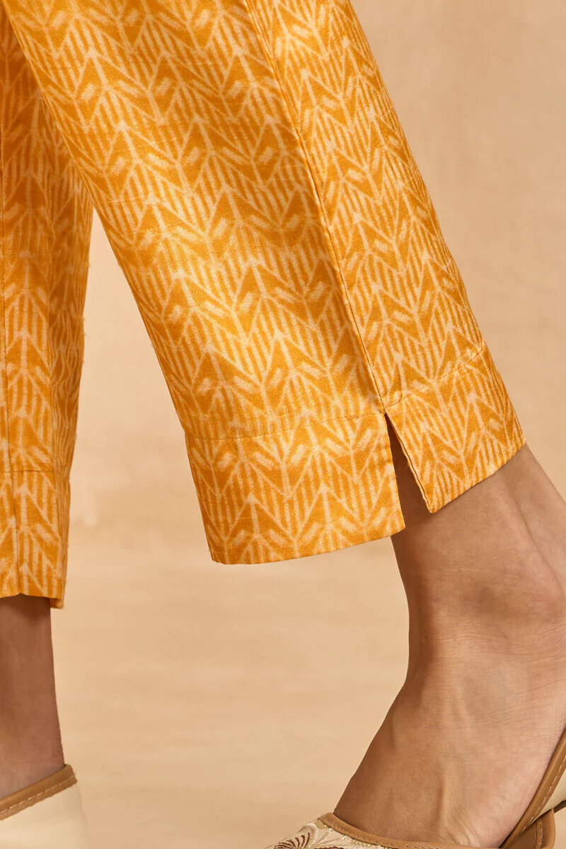 Mehrunissa Naureen Narrow Pants - Image 2