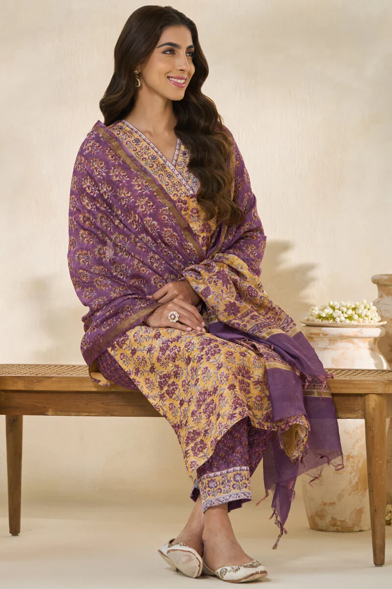 Surplus: Mehrunissa Suneera Sanganeri Kurta - Image 7