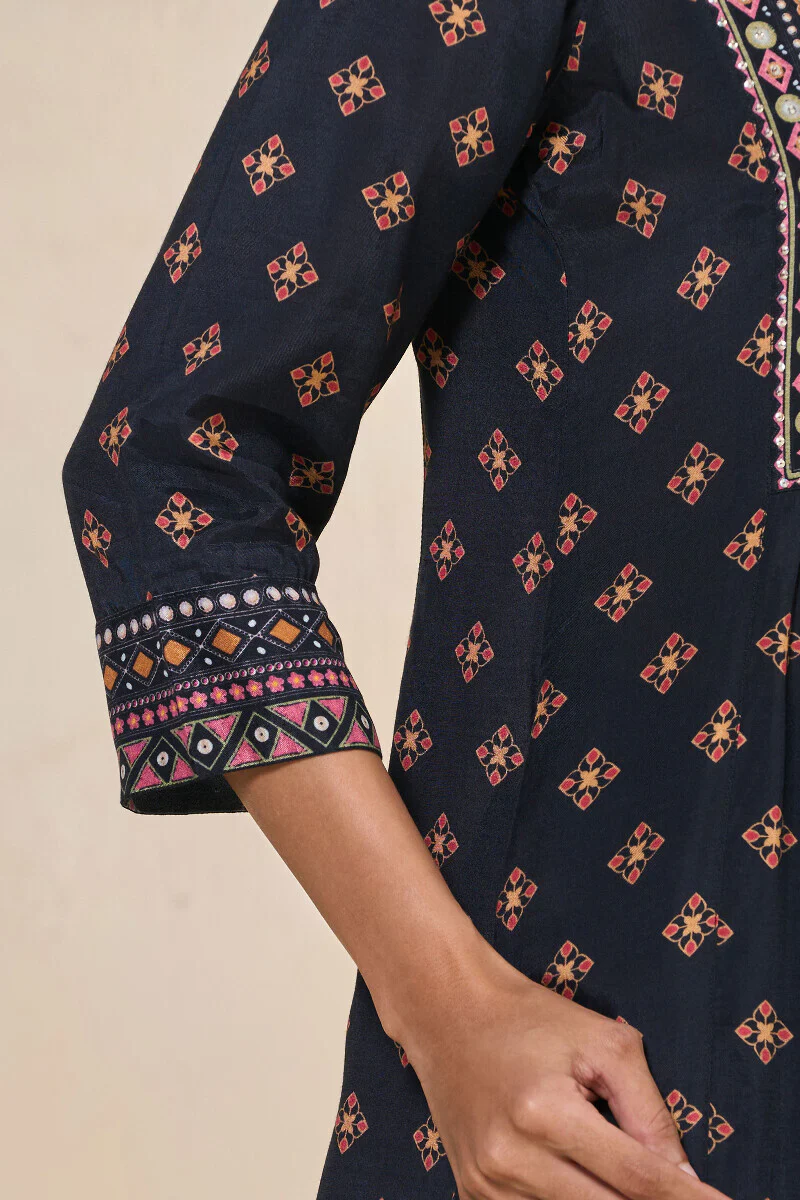 Mehrunissa Zaharaa Kurta - Image 6