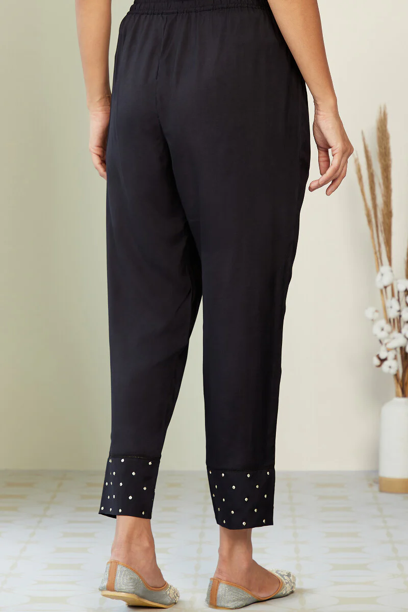 Mehrunissa Zeinab Black Narrow Pants - Image 5