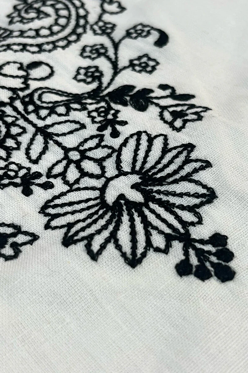 Surplus: Mirza Amaira Kurta - Image 3
