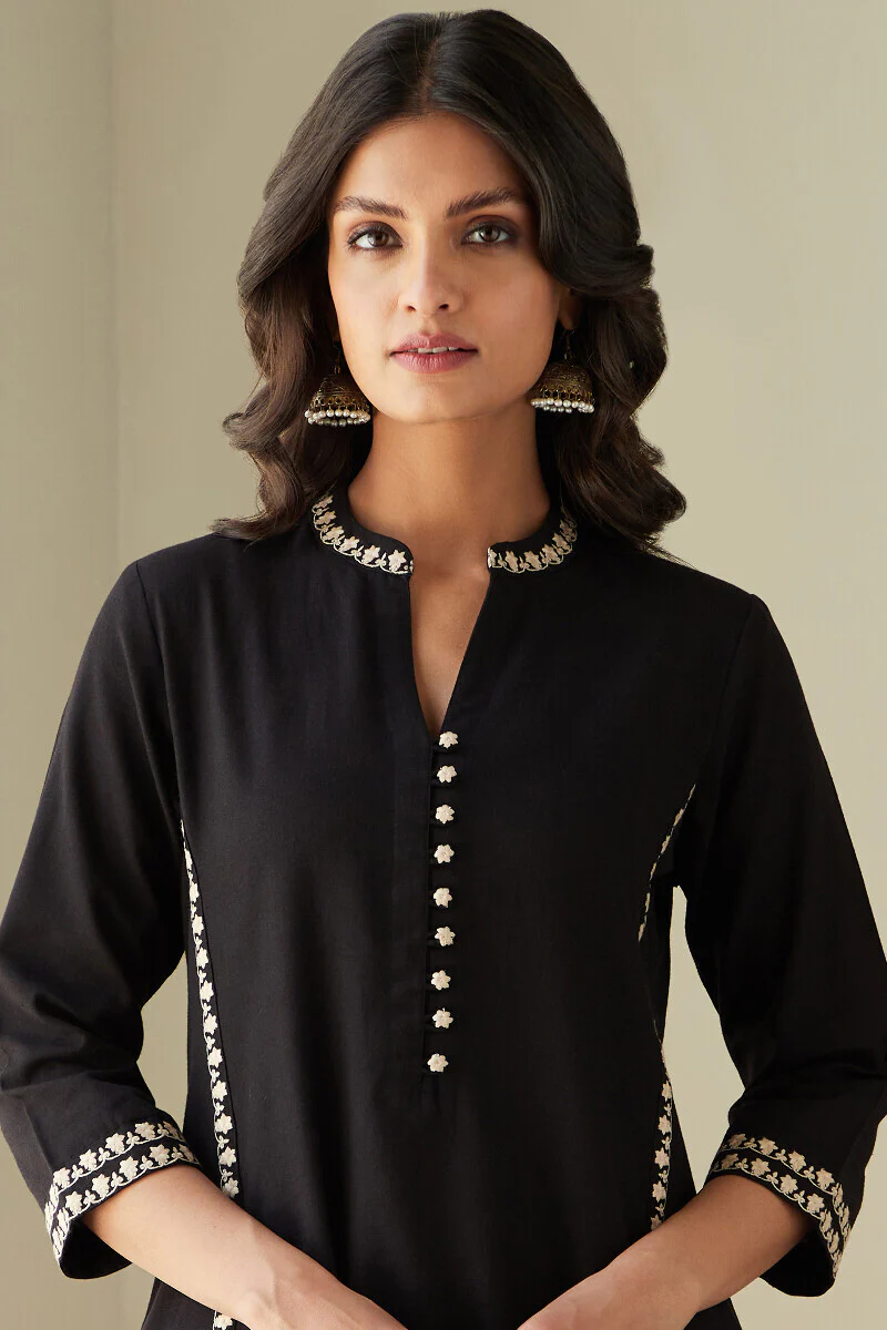 Mirza Kaynat Kurta