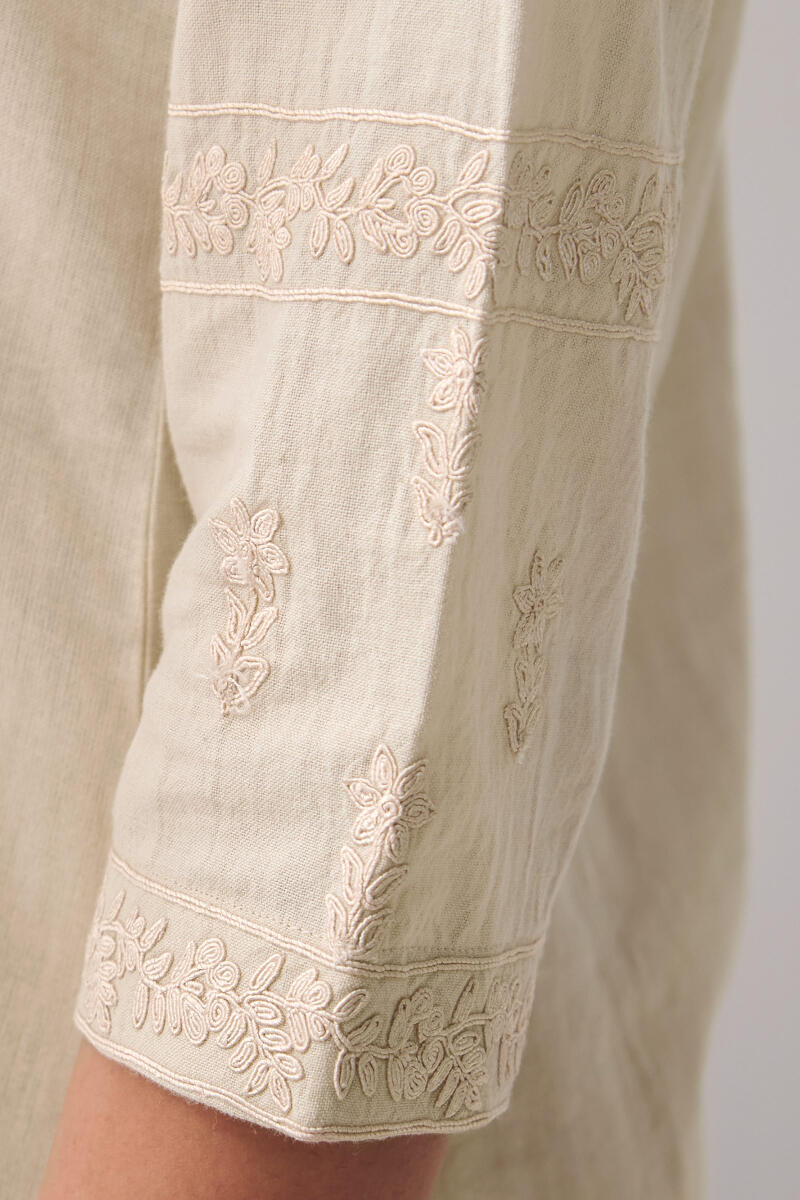 Mirza Kiara Handloom Kurta - Image 4