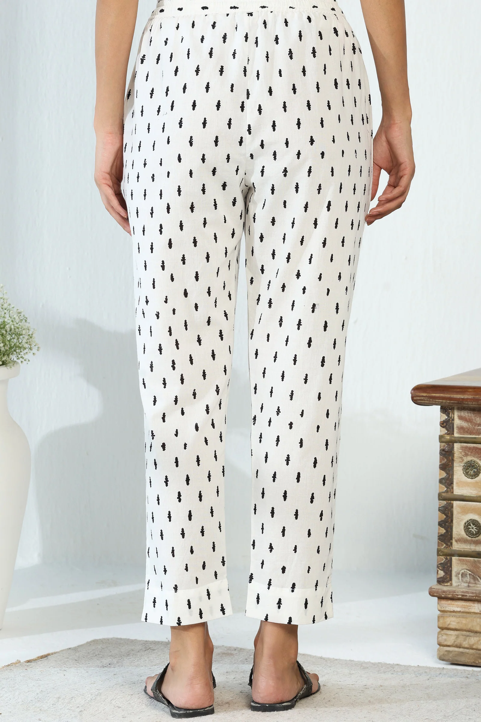 Mumtaz Farhin Sanganeri Narrow Pants - Image 5