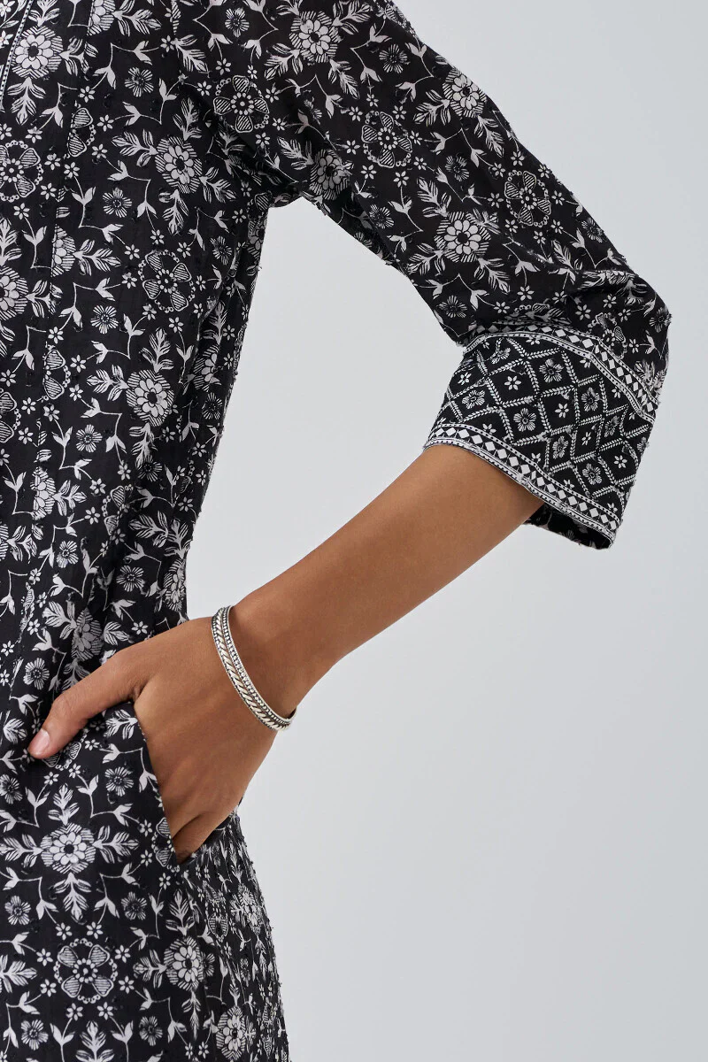 Surplus: Mumtaz Nafisa Kaftan - Image 4