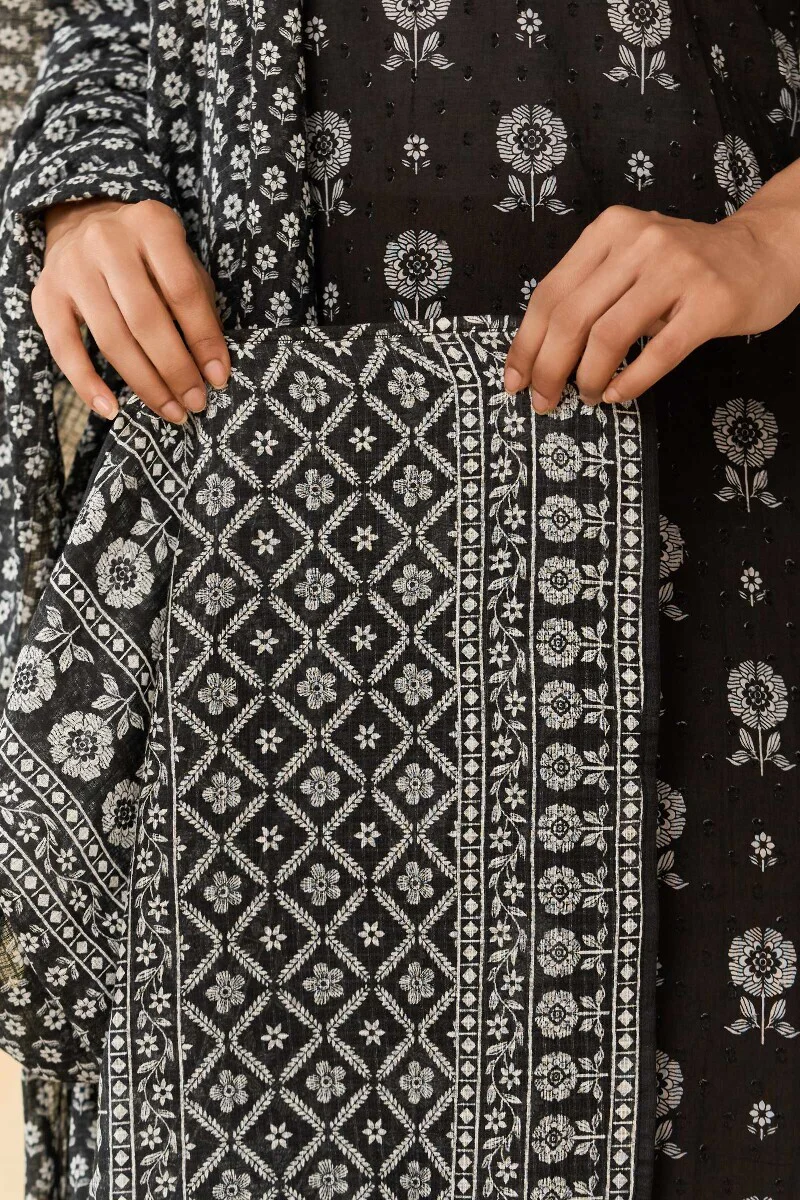 Mumtaz Naisa Dupatta - Image 4