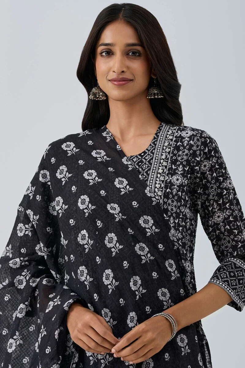 Mumtaz Rehmat Dupatta