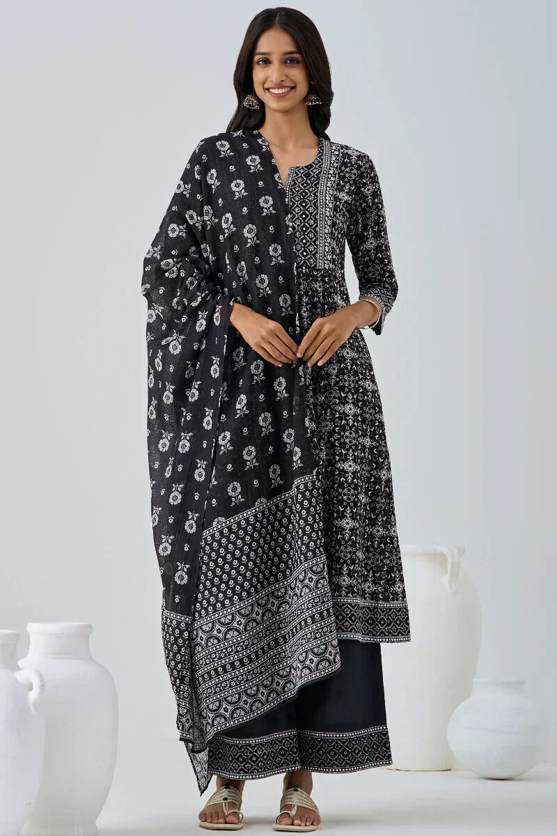 Surplus: Mumtaz Rehmat Kurta - Image 3
