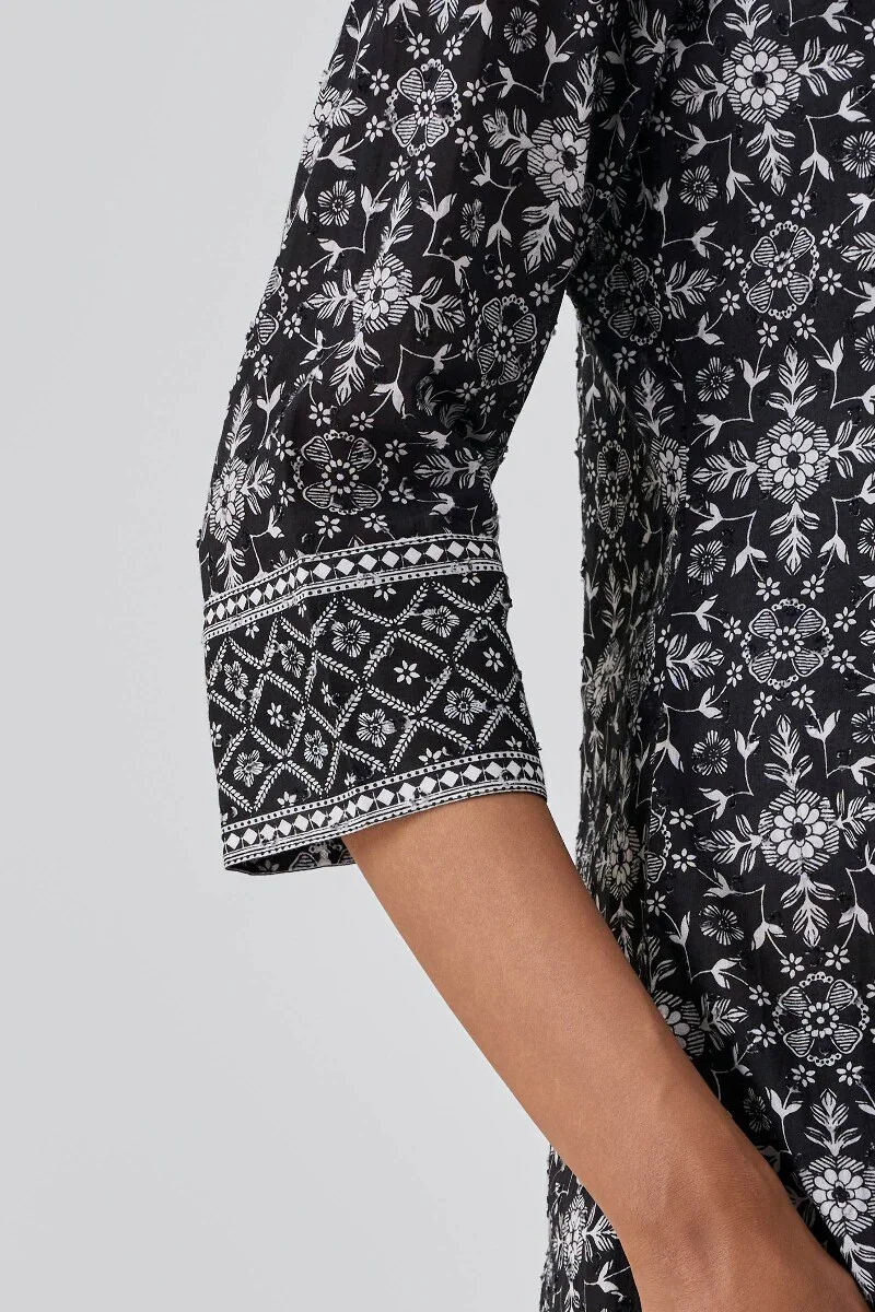 Surplus: Mumtaz Rehmat Kurta - Image 6