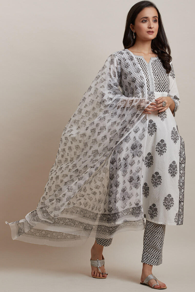 Mumtaz Zoya Kota Dupatta - Image 2