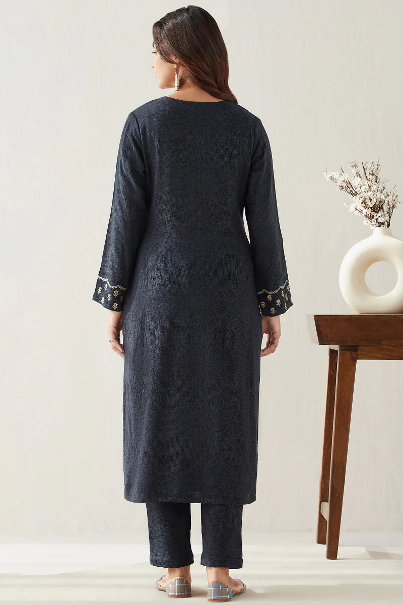 Naadirah Farheen Faux Wool Handloom Kurta - Image 8