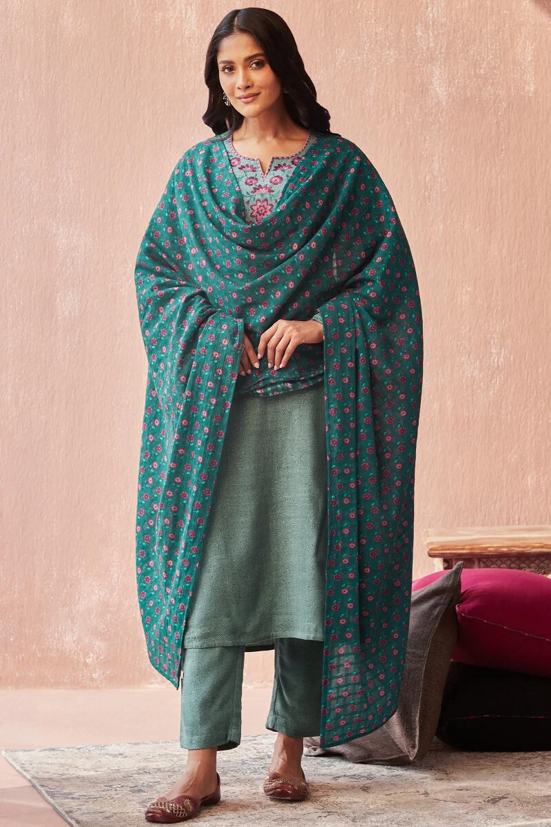 Naadirah Feriha Faux Wool Narrow Pants - Image 3
