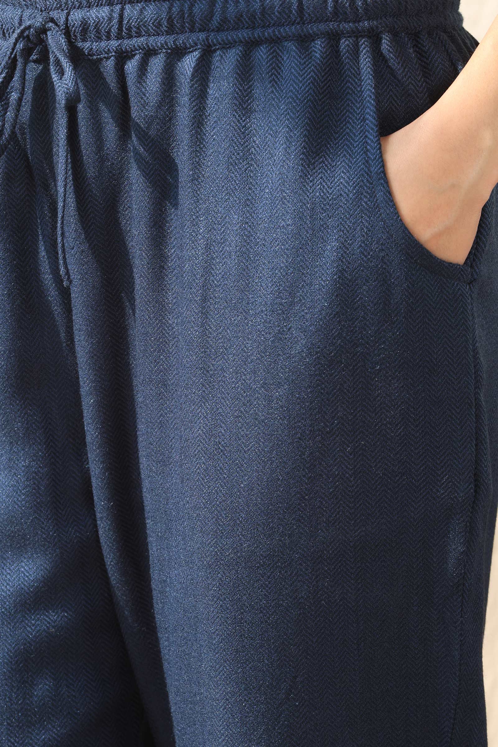 Naadirah Fida Faux Wool Narrow Pants - Image 4