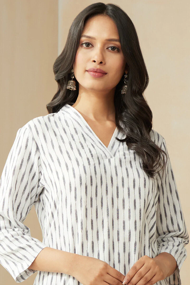 Naadirah Fiza White Kurta - Image 3