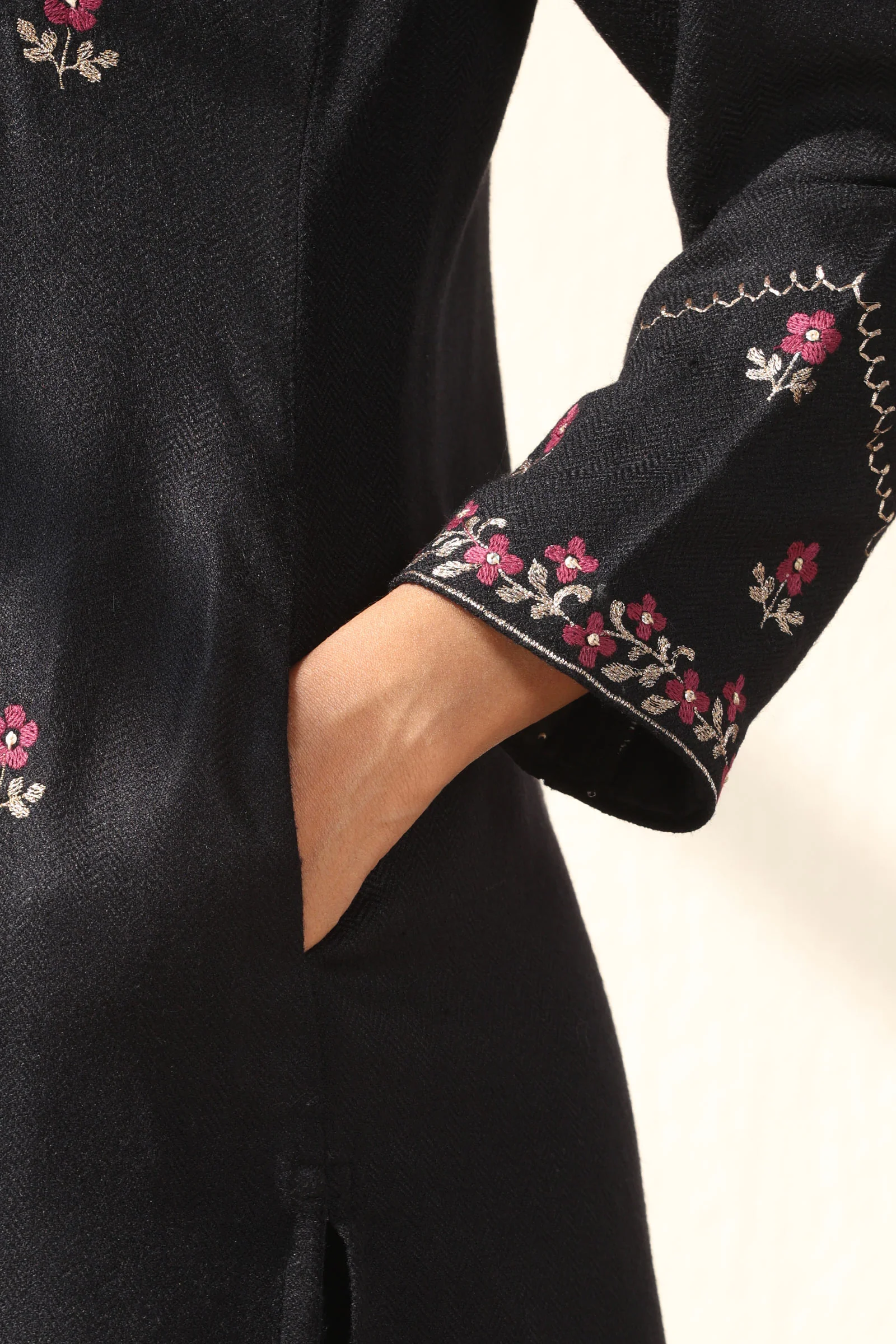 Naadirah Maryam Faux Wool Kurta - Image 5