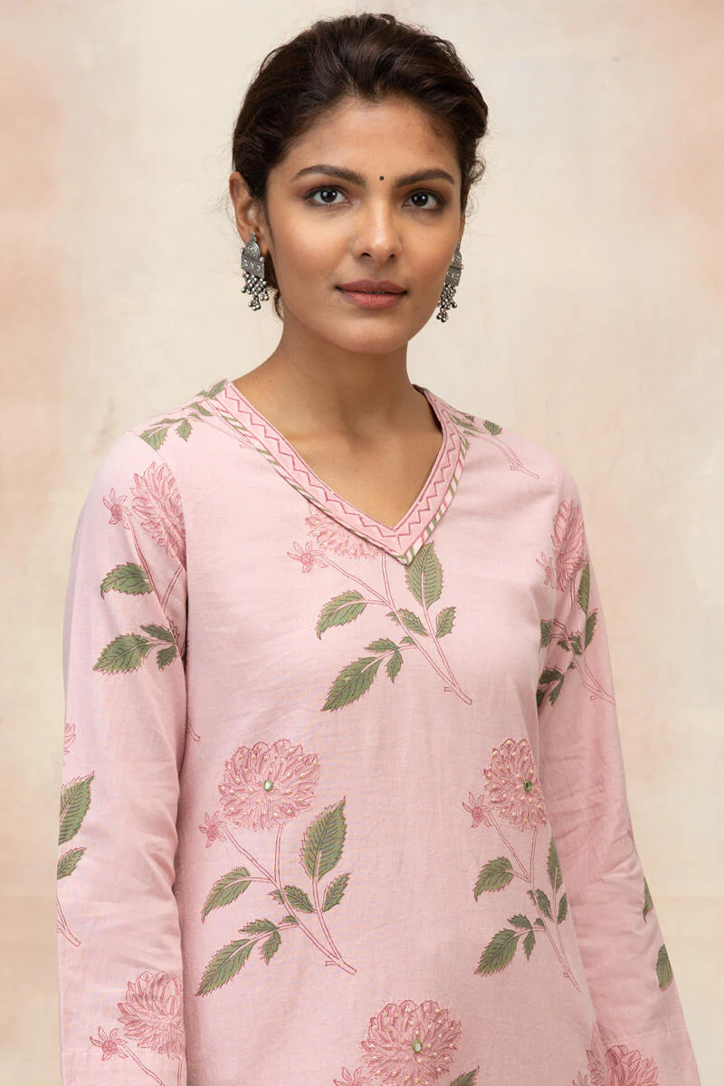 Naadirah Mirza Kurta