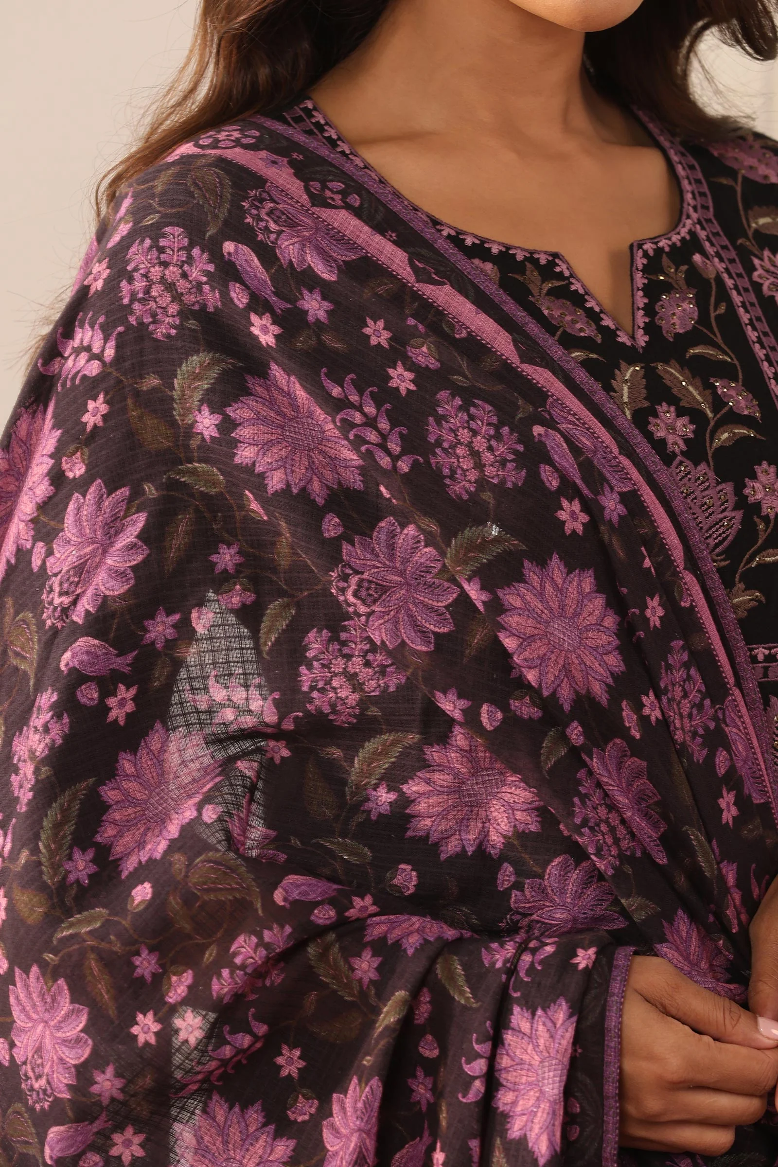 Mehraab Farah Dupatta - Image 2