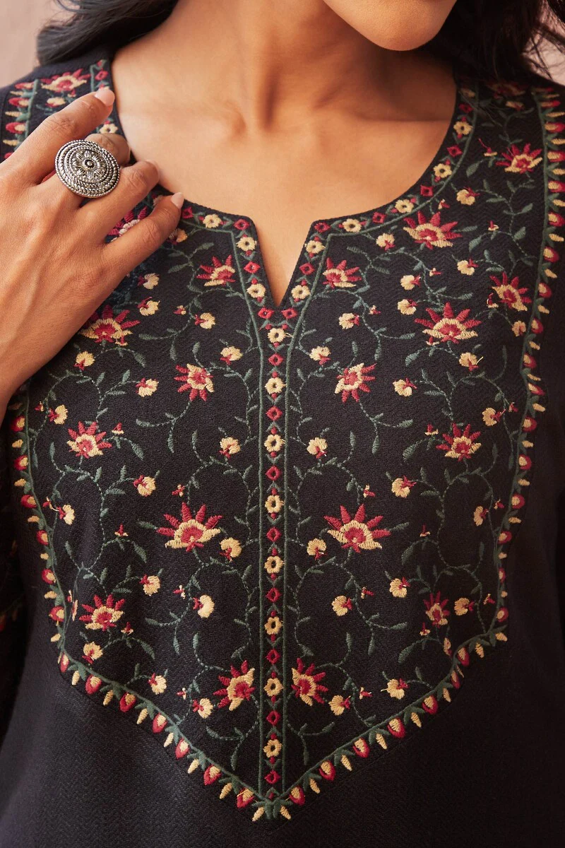 Naadirah Samreen Faux Wool Kurta - Image 5