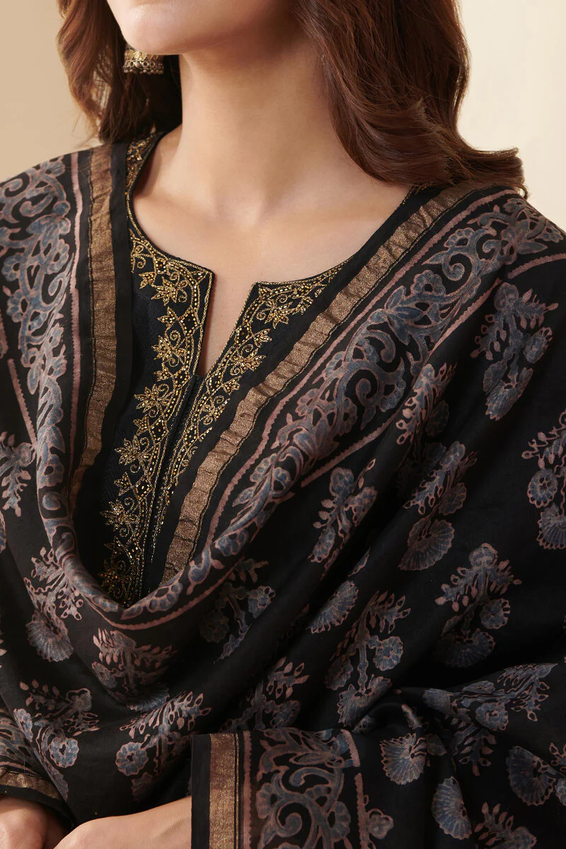Naadirah Tazmeen Ajrak Chanderi Dupatta - Image 2