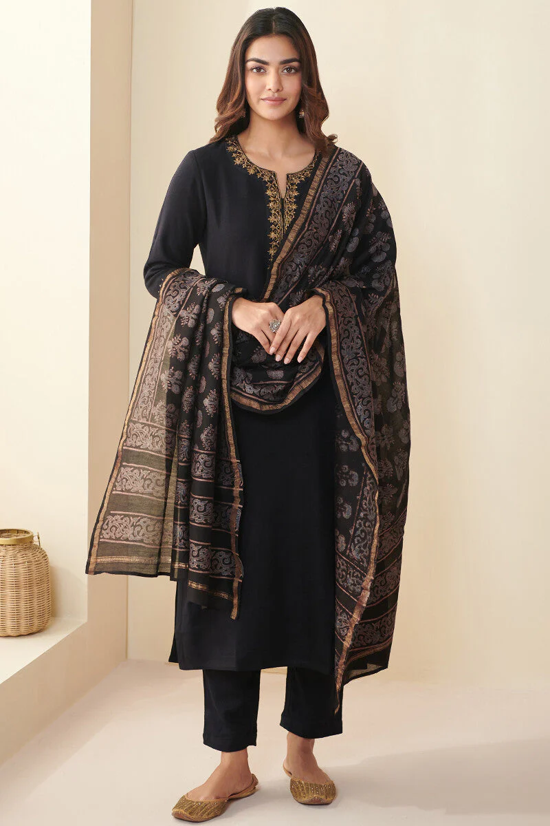 Naadirah Tazmeen Faux Wool Handloom Narrow Pants - Image 3