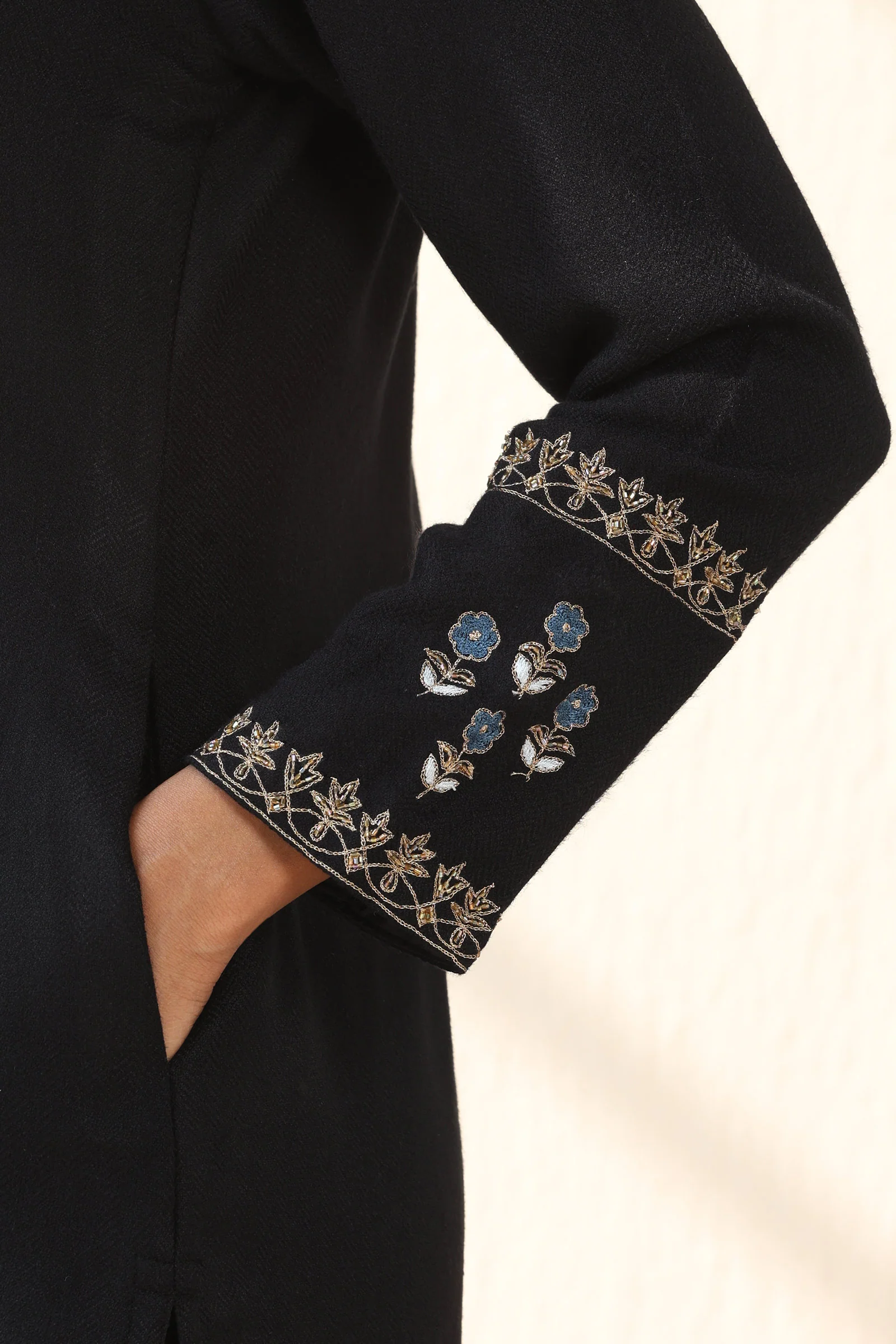 Naadirah Tazmeen Faux Wool Kurta - Image 5