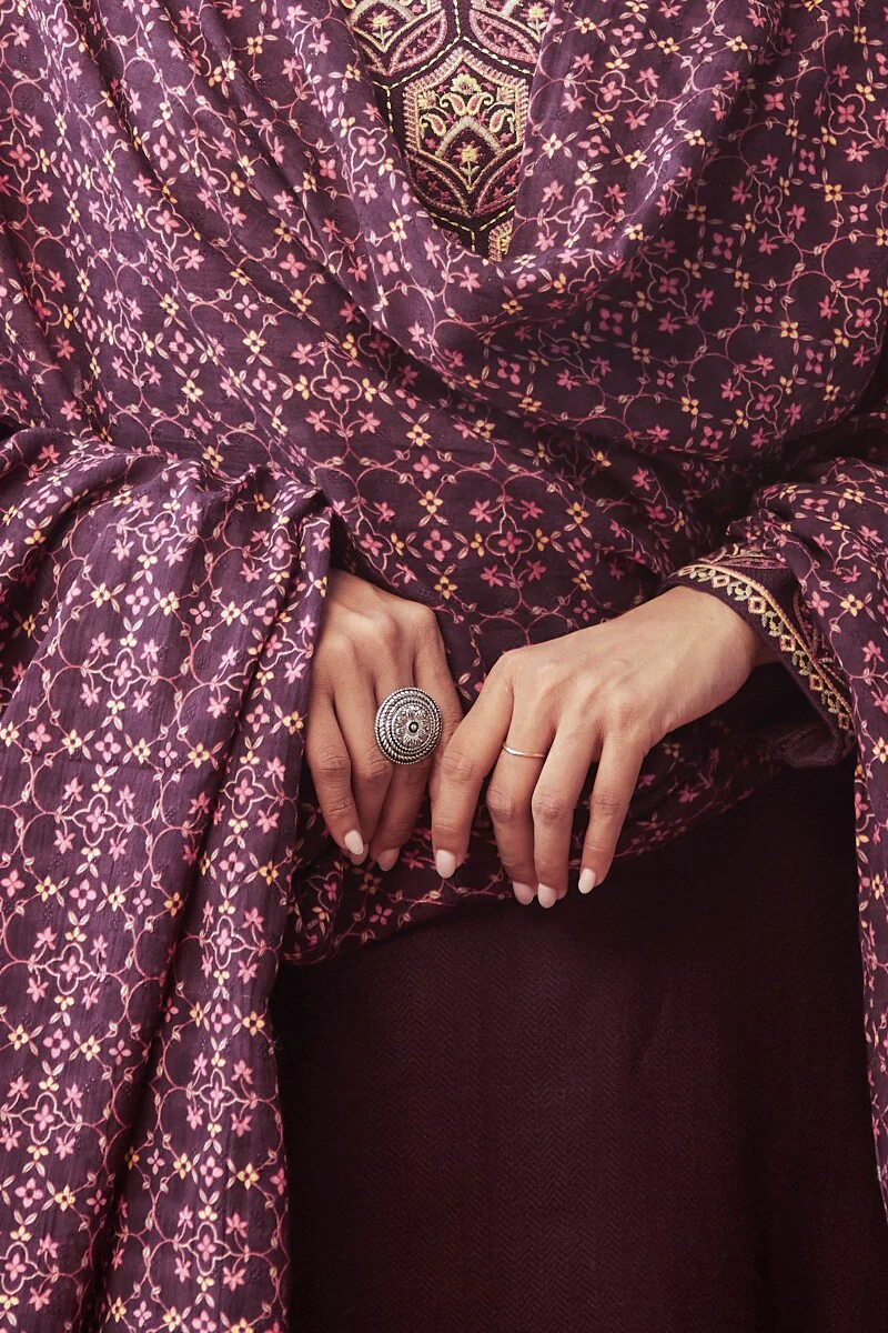 Naadirah Zara Dobby Dupatta - Image 4
