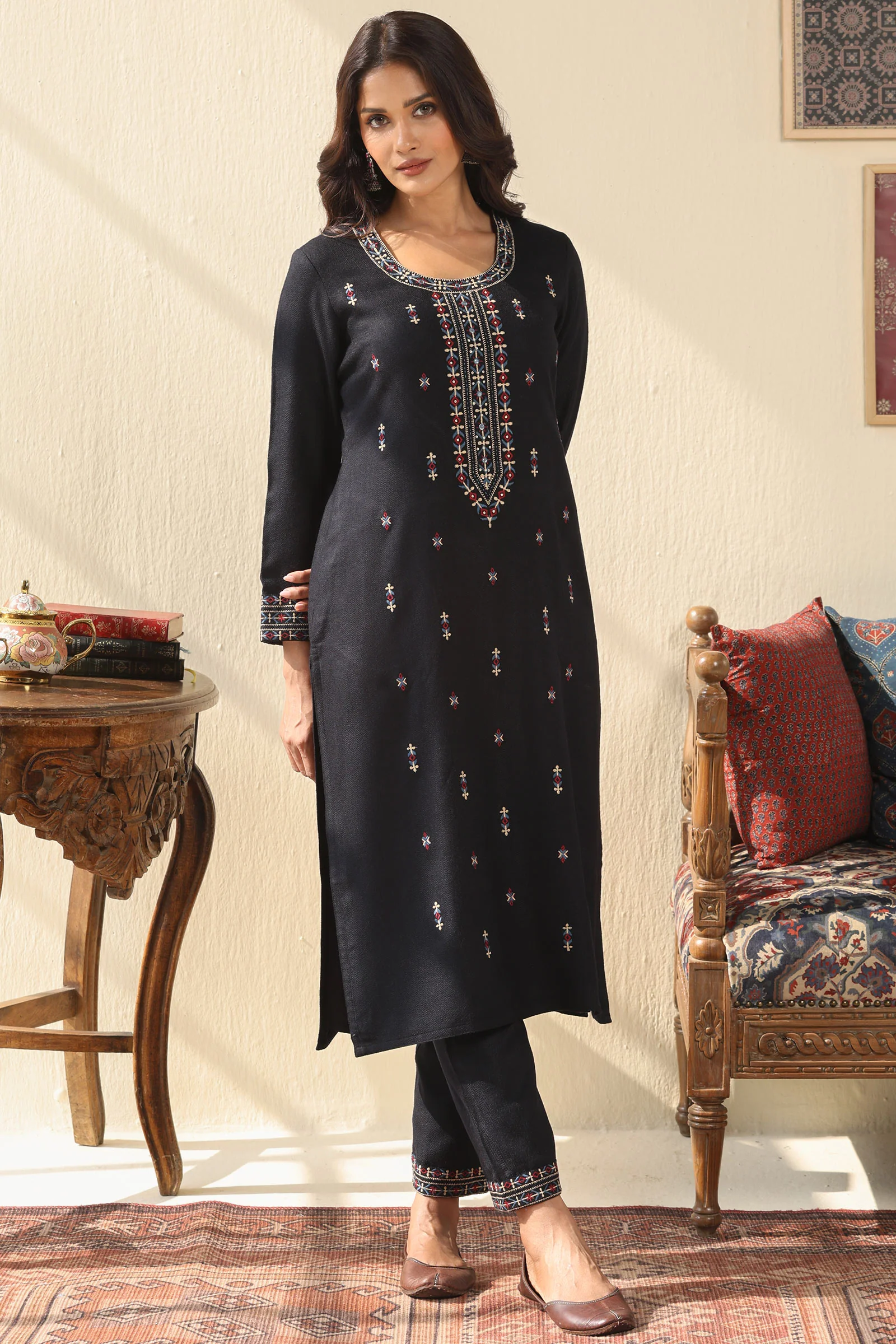 Naadirah Zarina Faux Wool Kurta - Image 2