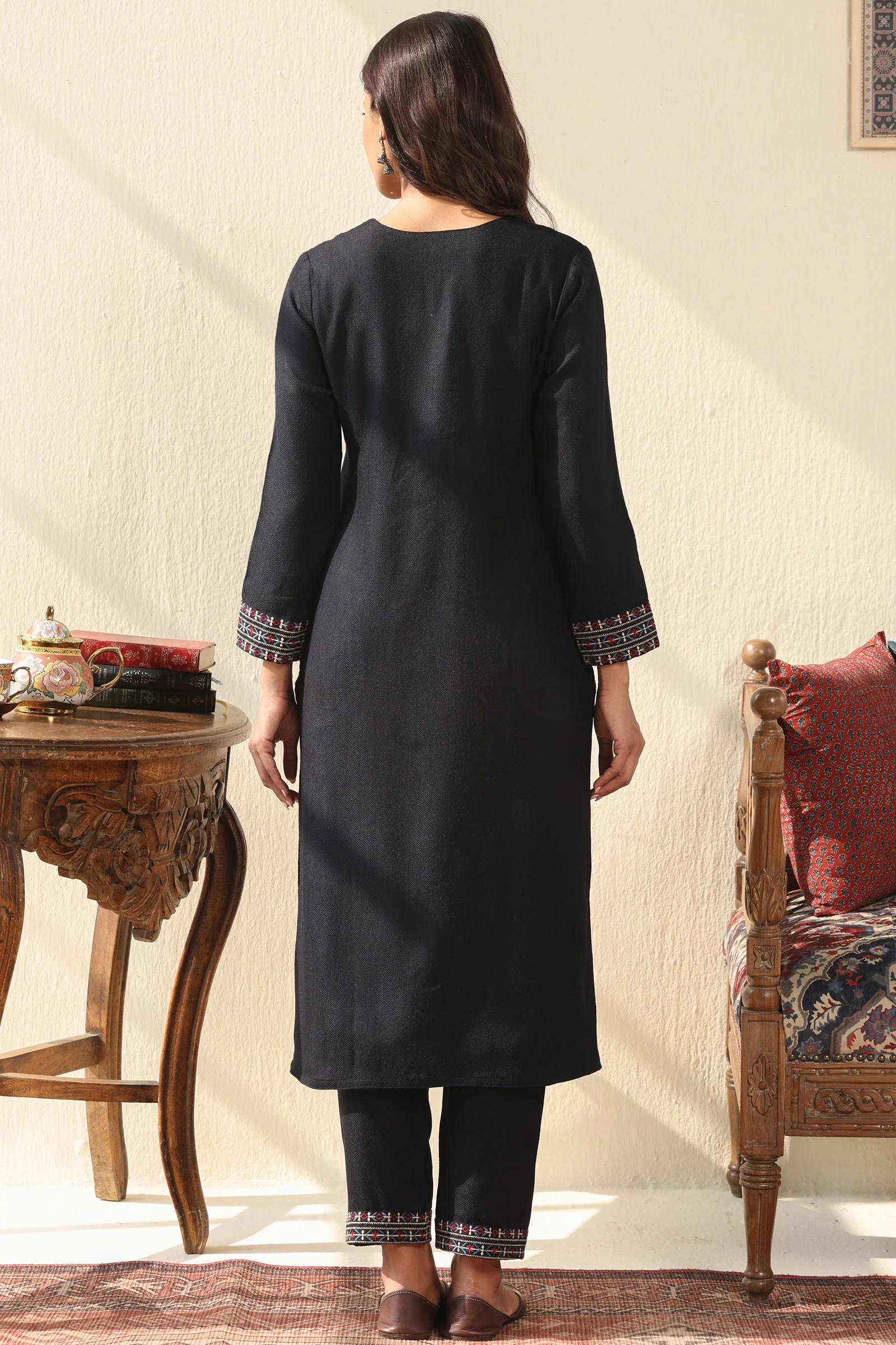 Naadirah Zarina Faux Wool Kurta - Image 8